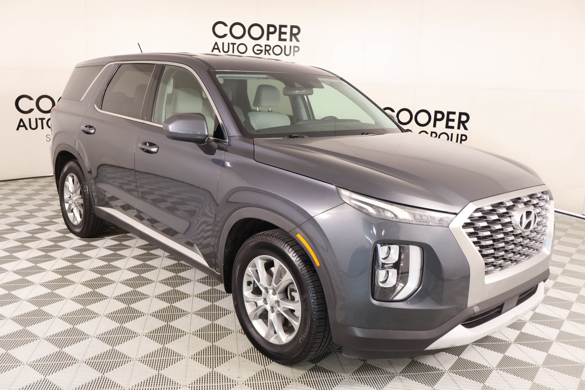 Used 2020 Hyundai Palisade SE FWD image 1