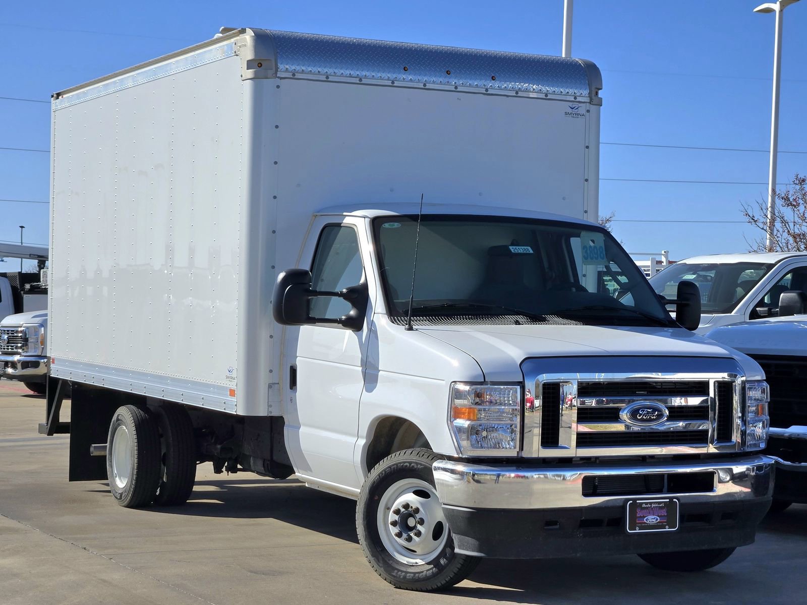 New 2025 Ford E-350 and Econoline 350 Super Duty w/ Power Equipment Group RWD video 2