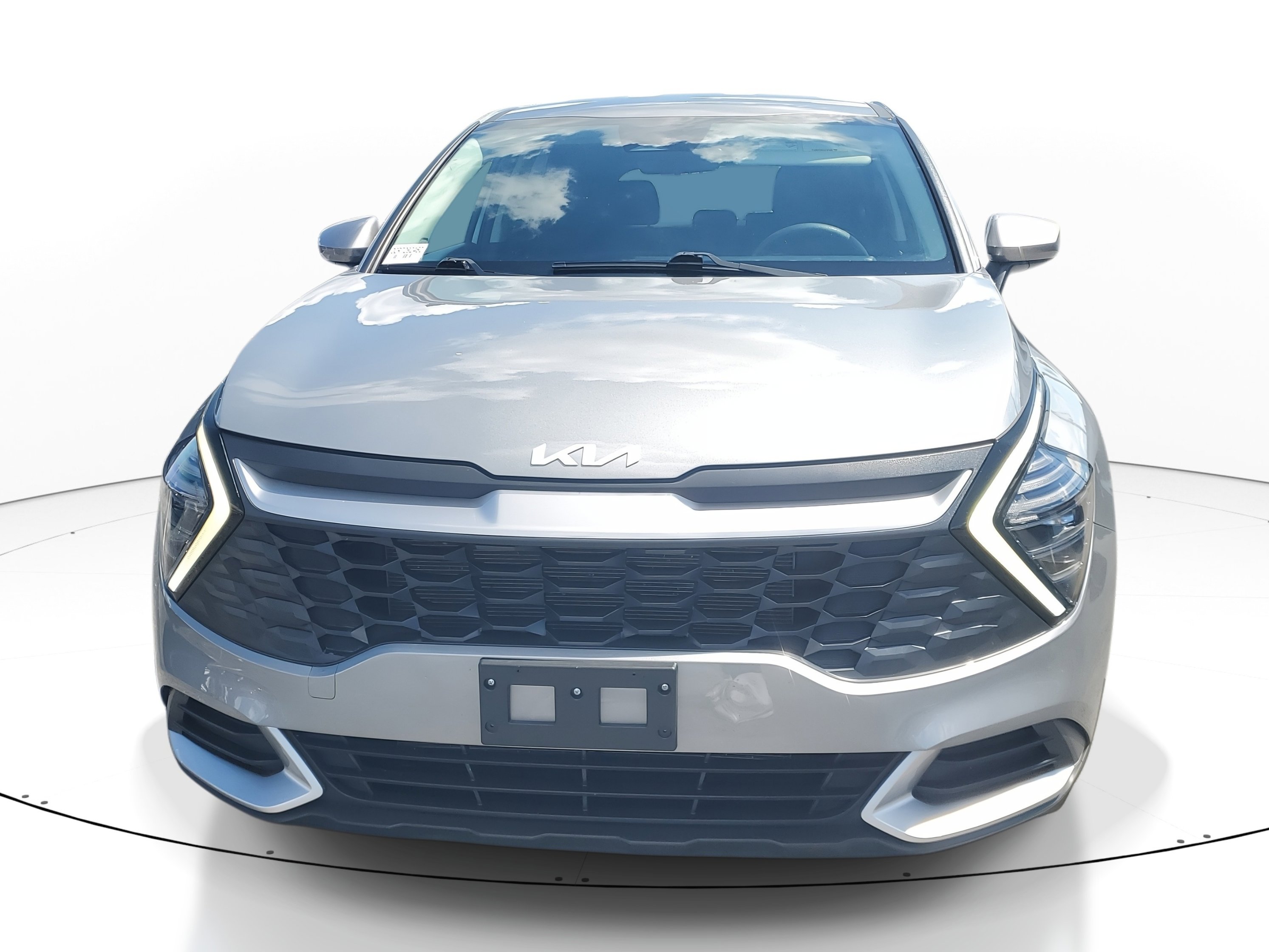 Used 2024 Kia Sportage LX image 2