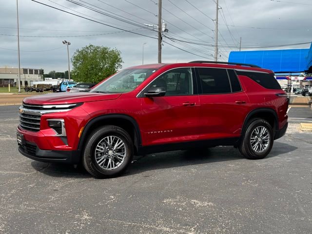 Used 2025 Chevrolet Traverse LT w/ Driver Confidence Package FWD image 3