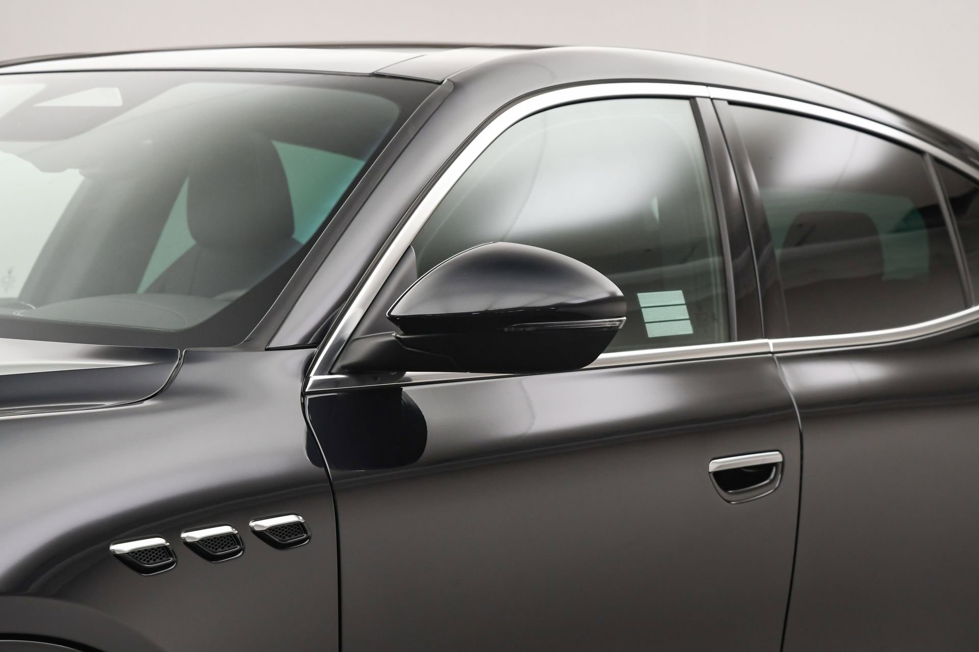 New 2025 Maserati Grecale GT image 11