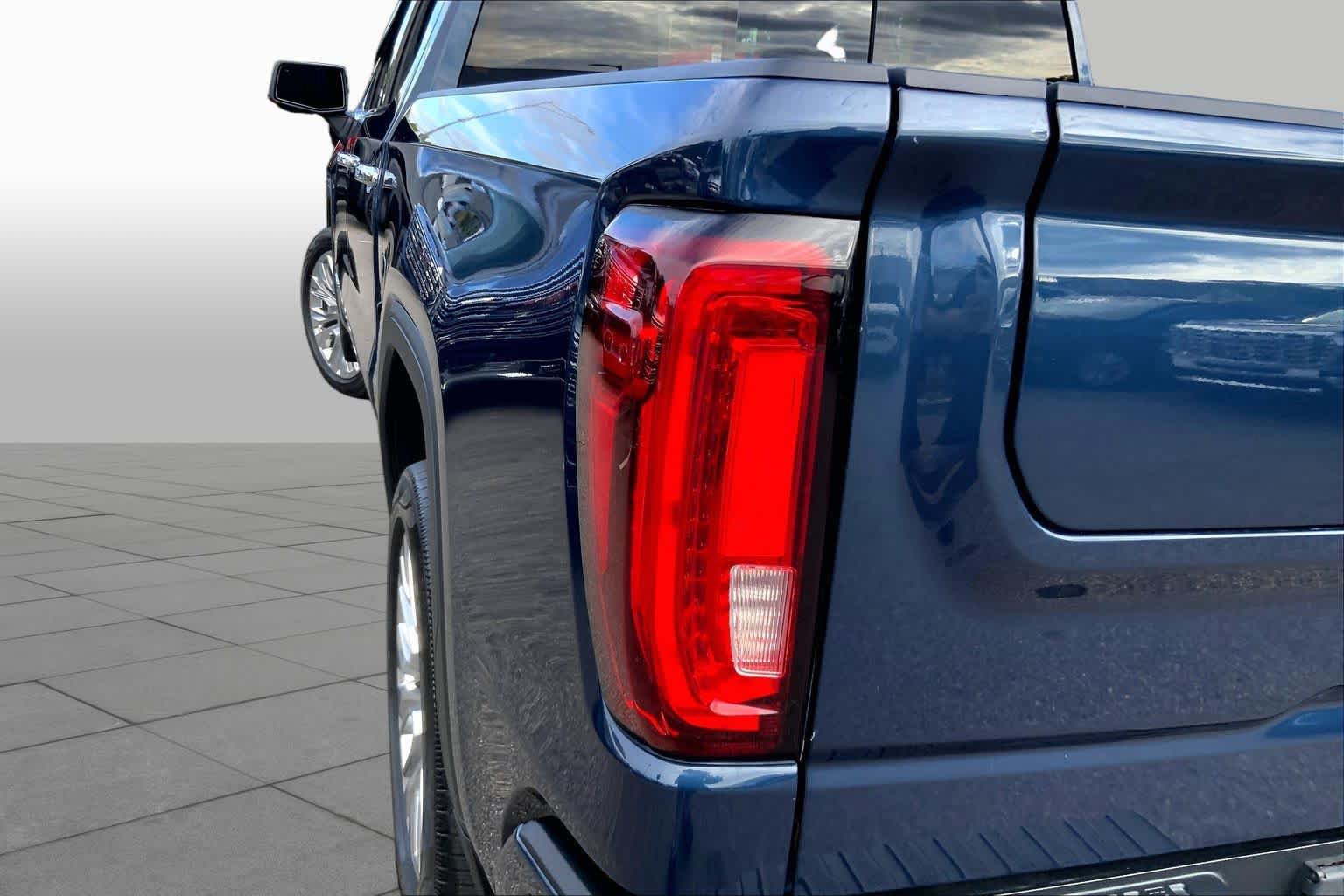 Used 2020 GMC Sierra 1500 Denali w/ Denali Ultimate Package AWD/4WD image 26