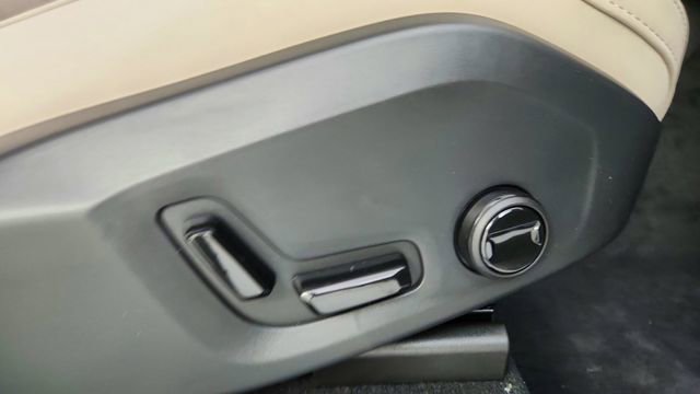 New 2026 Volvo XC90 B5 Plus w/ Protection Package AWD/4WD image 40