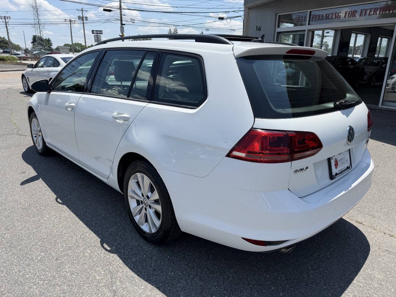 Used 2017 Volkswagen Golf S w/ Driver Assistance Package AWD/4WD image 5