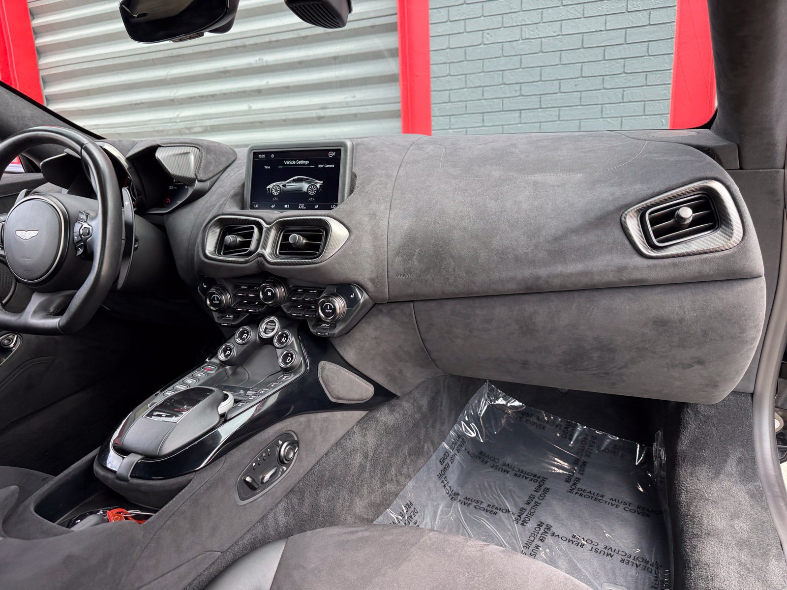 Used 2019 Aston Martin V8 Vantage Coupe RWD image 24