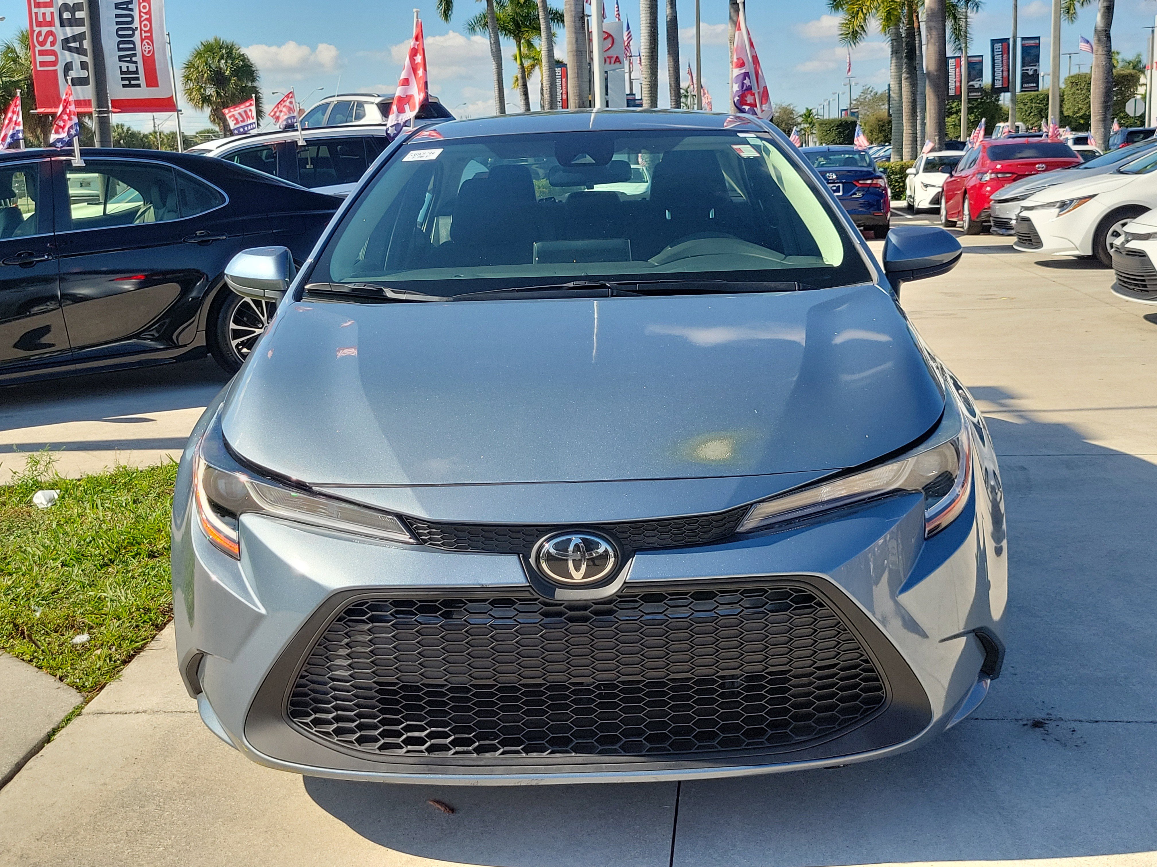Used 2020 Toyota Corolla LE image 4