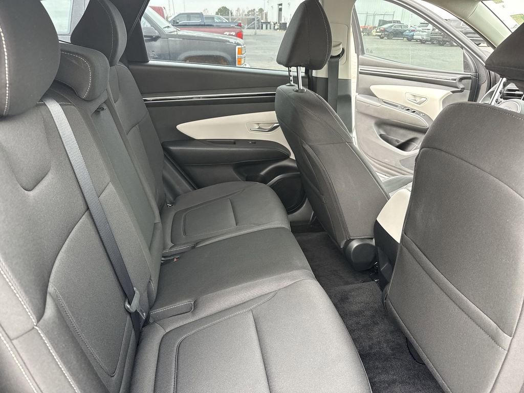 Used 2023 Hyundai Tucson SE image 34