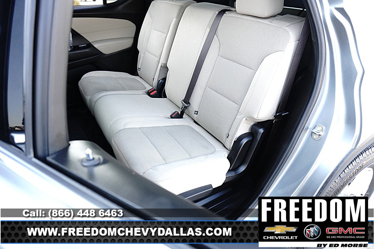 Used 2023 Chevrolet Traverse LS FWD image 10