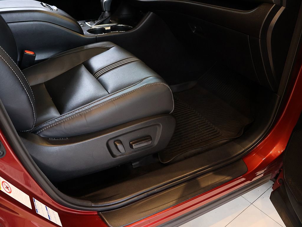 Used 2018 Toyota Highlander SE w/ Protection Package #3 AWD/4WD image 52