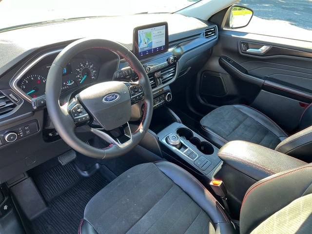 Used 2022 Ford Escape SEL w/ SEL Stealth AWD Package image 18
