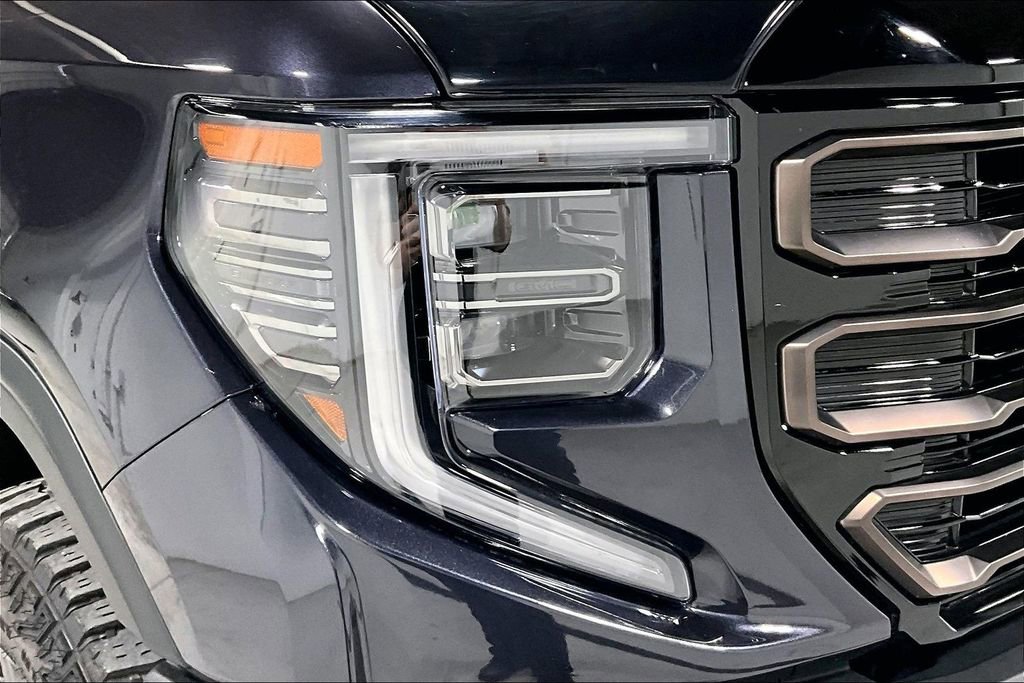 Used 2024 GMC Sierra 1500 AT4X image 38