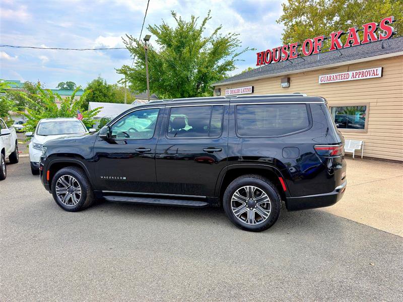 Used 2024 Jeep Wagoneer Series II AWD/4WD image 2