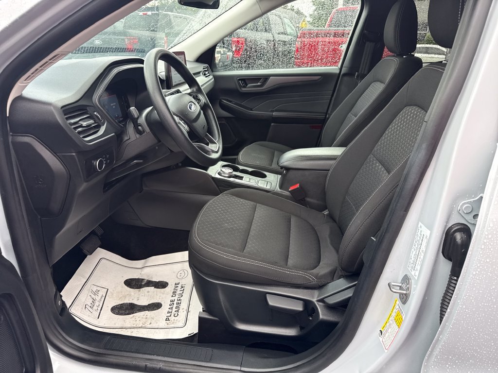 Used 2025 Ford Escape Active AWD/4WD image 21