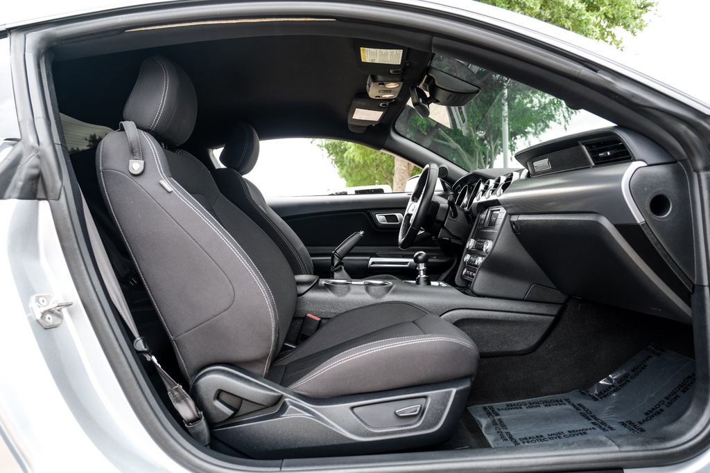 Used 2022 Ford Mustang GT RWD image 35