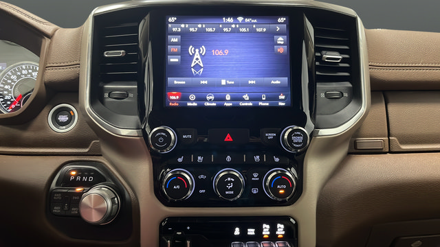 Used 2019 RAM 1500 Laramie AWD/4WD image 11
