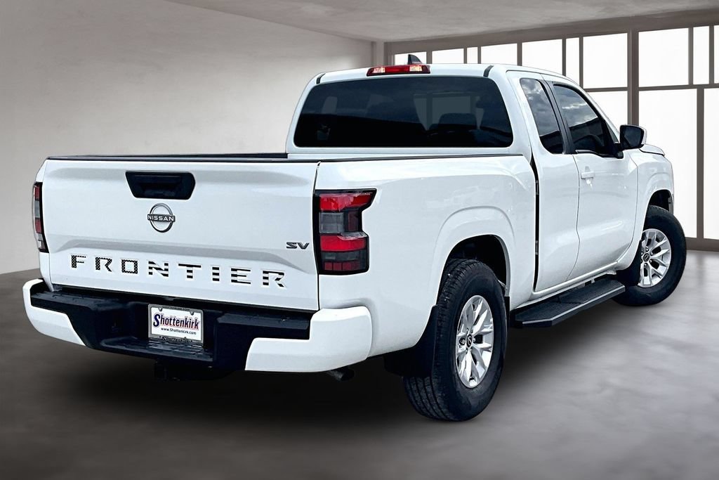 Used 2024 Nissan Frontier SV RWD image 6