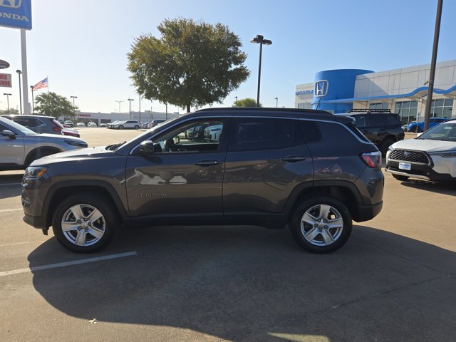 Used 2022 Jeep Compass Latitude AWD/4WD image 8