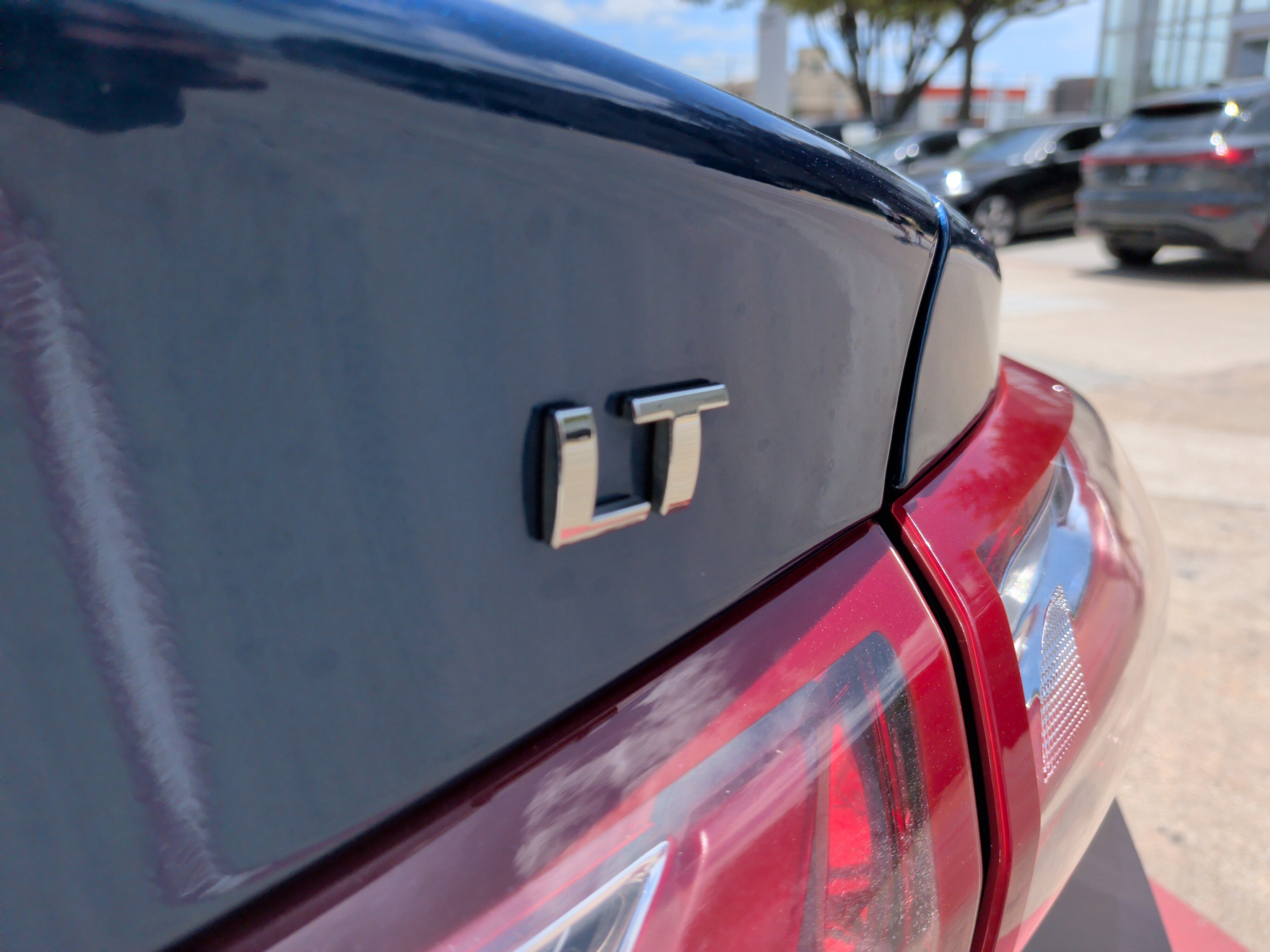 Used 2019 Chevrolet Malibu LT FWD image 16