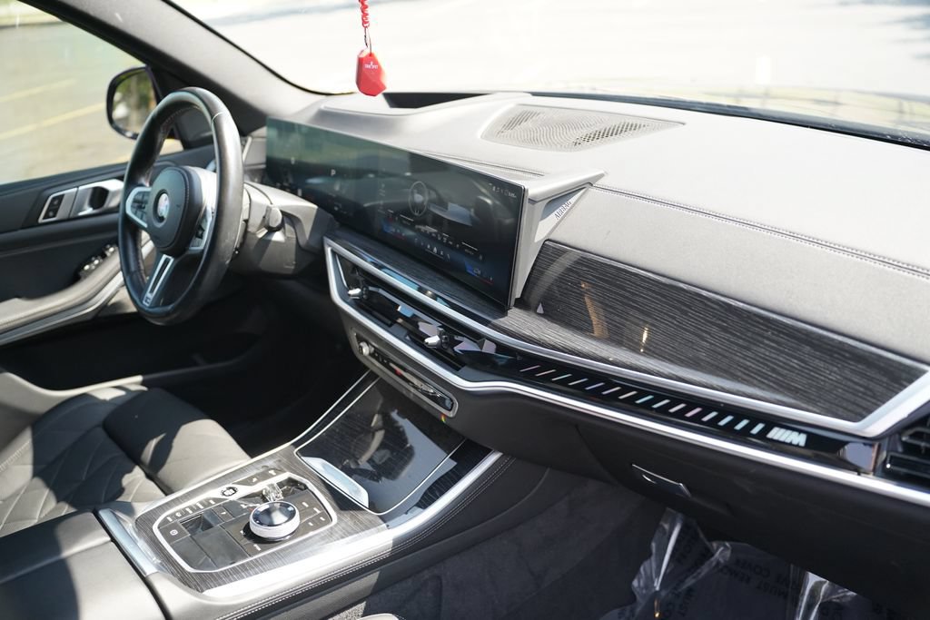 Used 2024 BMW X5 M60i AWD/4WD image 15
