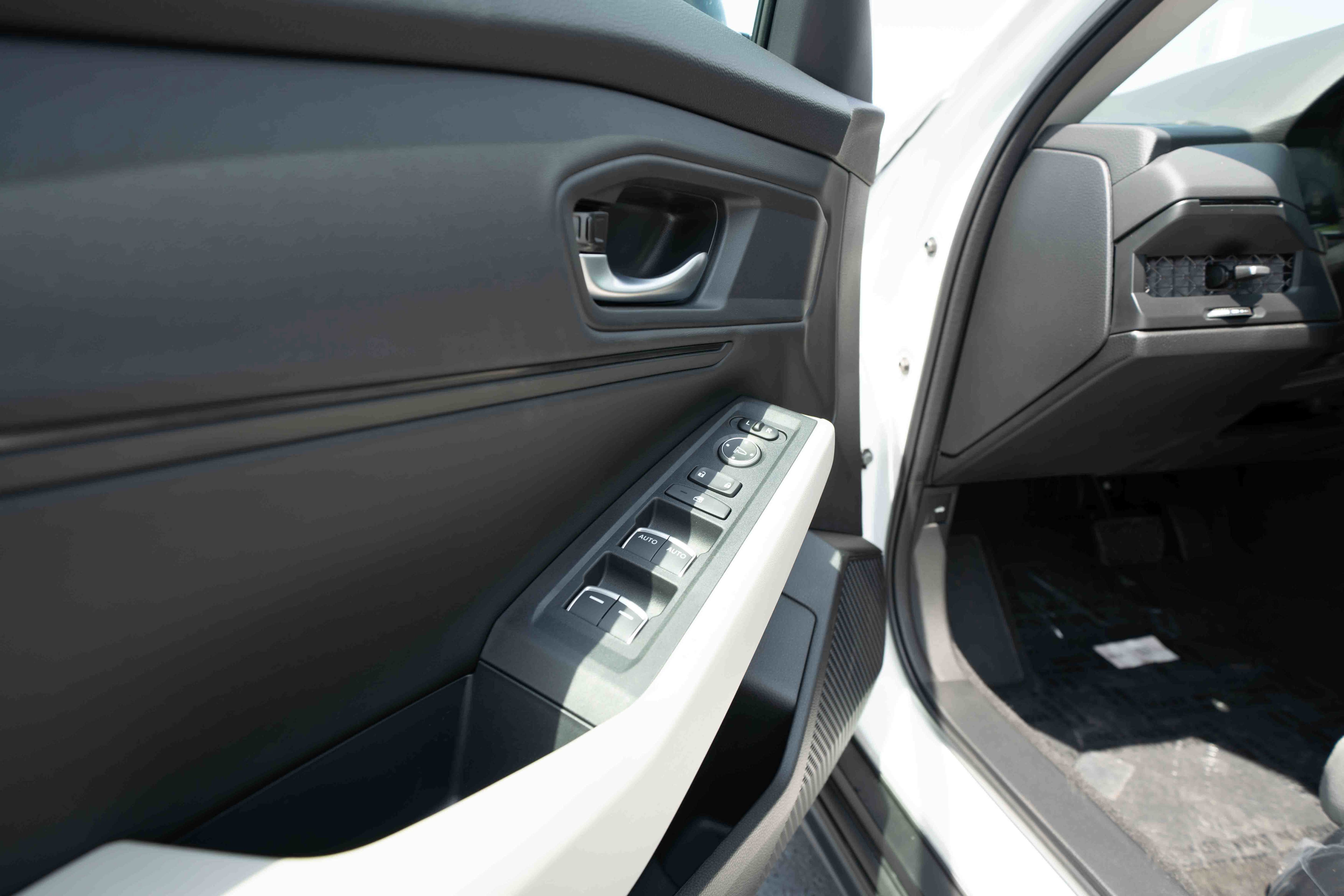 New 2025 Honda Accord SE image 7