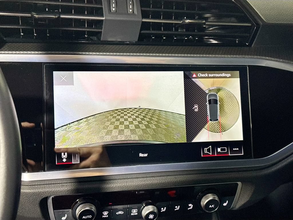 Used 2023 Audi Q3 2.0T Premium Plus AWD/4WD image 17