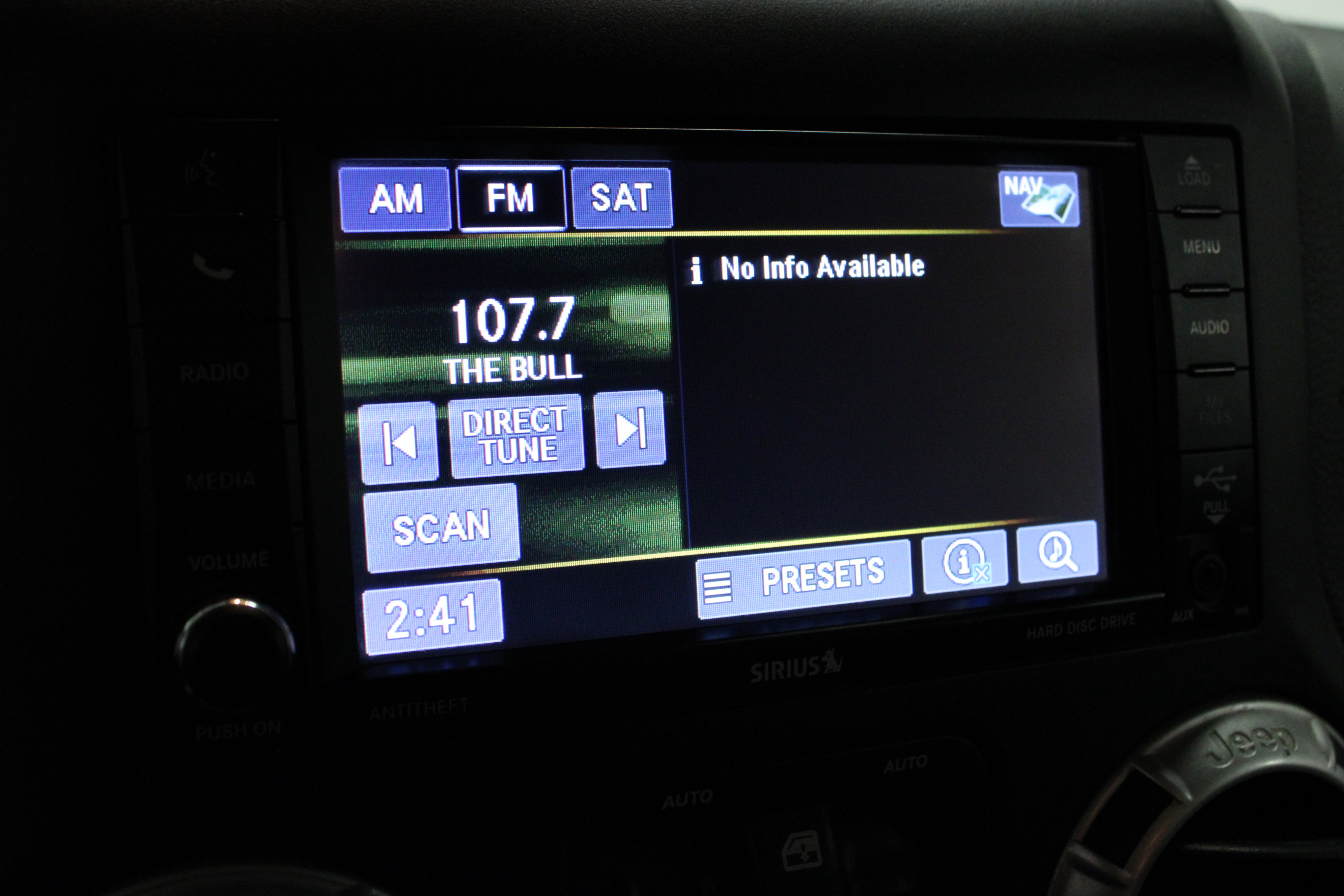 Used 2016 Jeep Wrangler Unlimited Sahara w/ Connectivity Group image 23