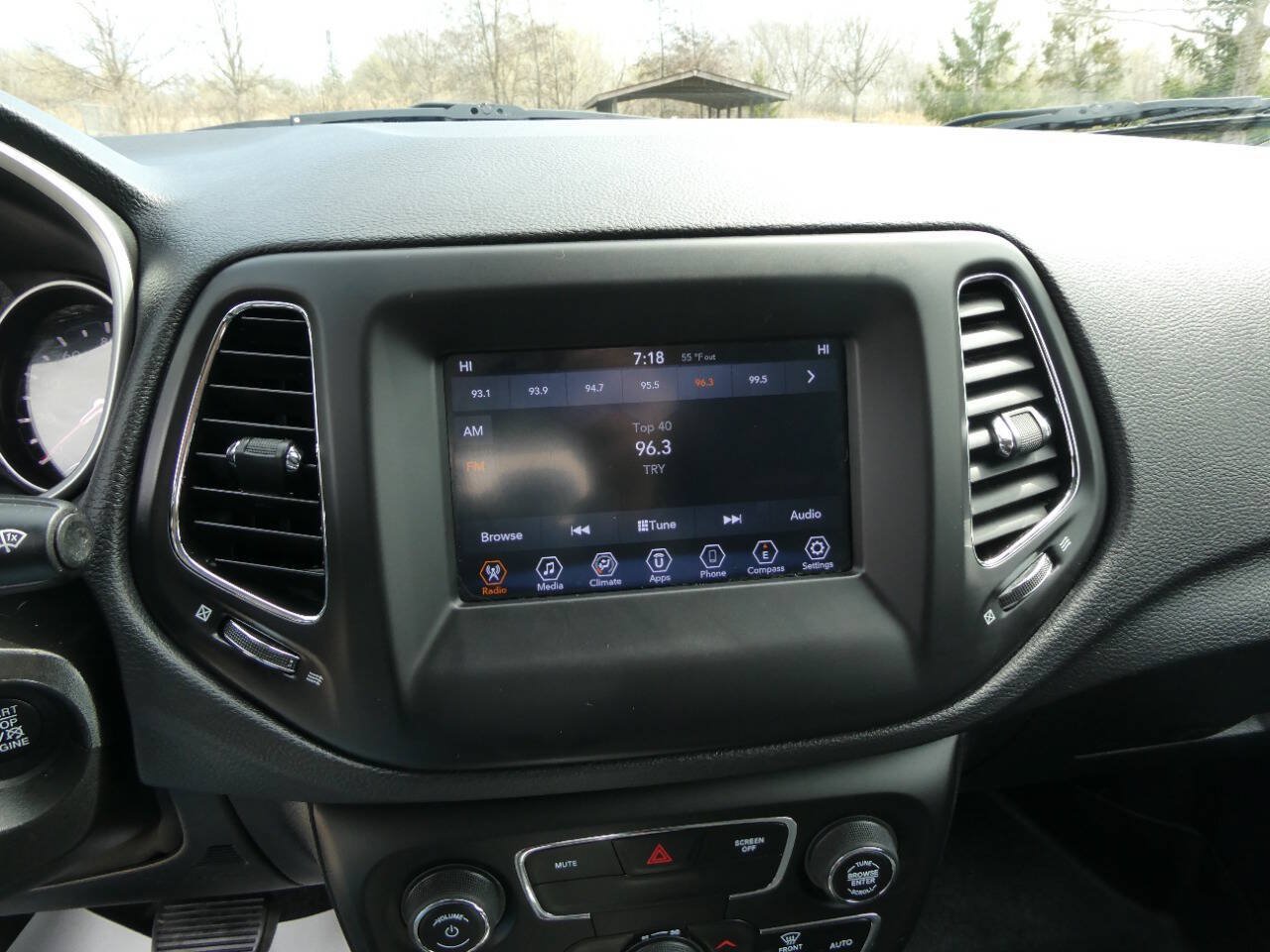 Used 2019 Jeep Compass Sport AWD/4WD image 16