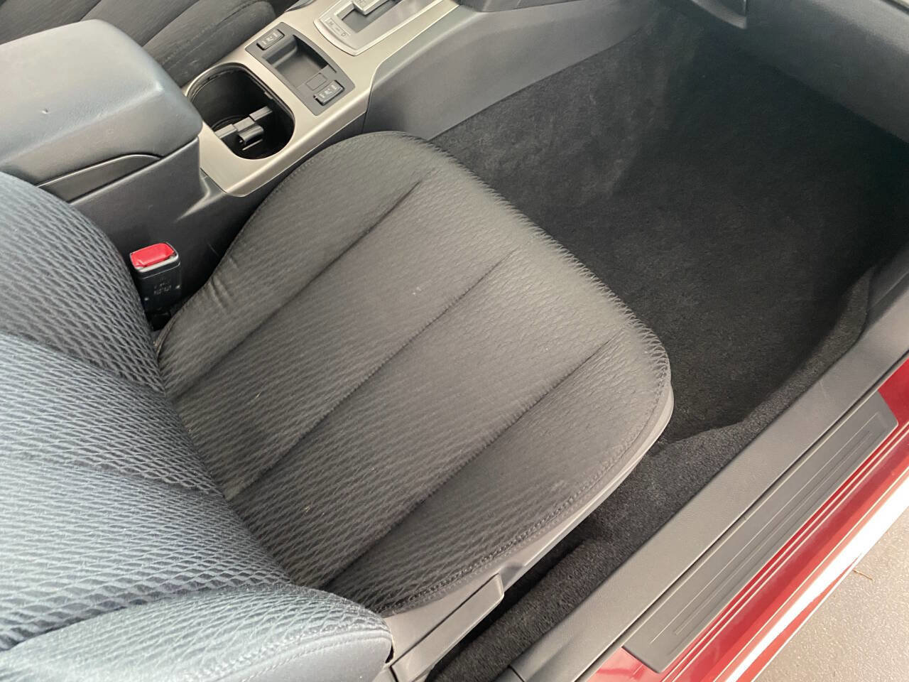 Used 2011 Subaru Legacy 2.5i Premium image 32