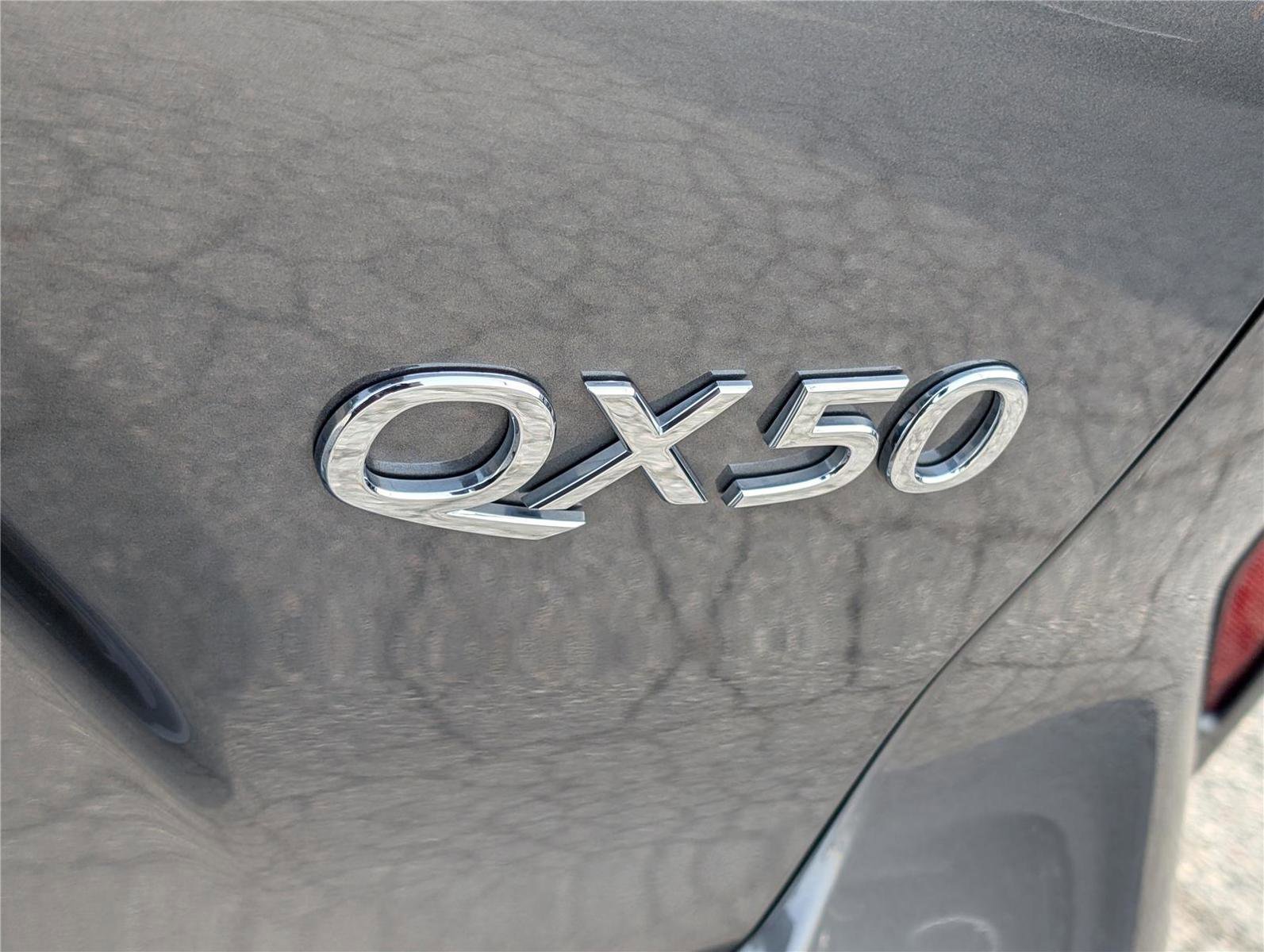 Used 2021 INFINITI QX50 Luxe image 9