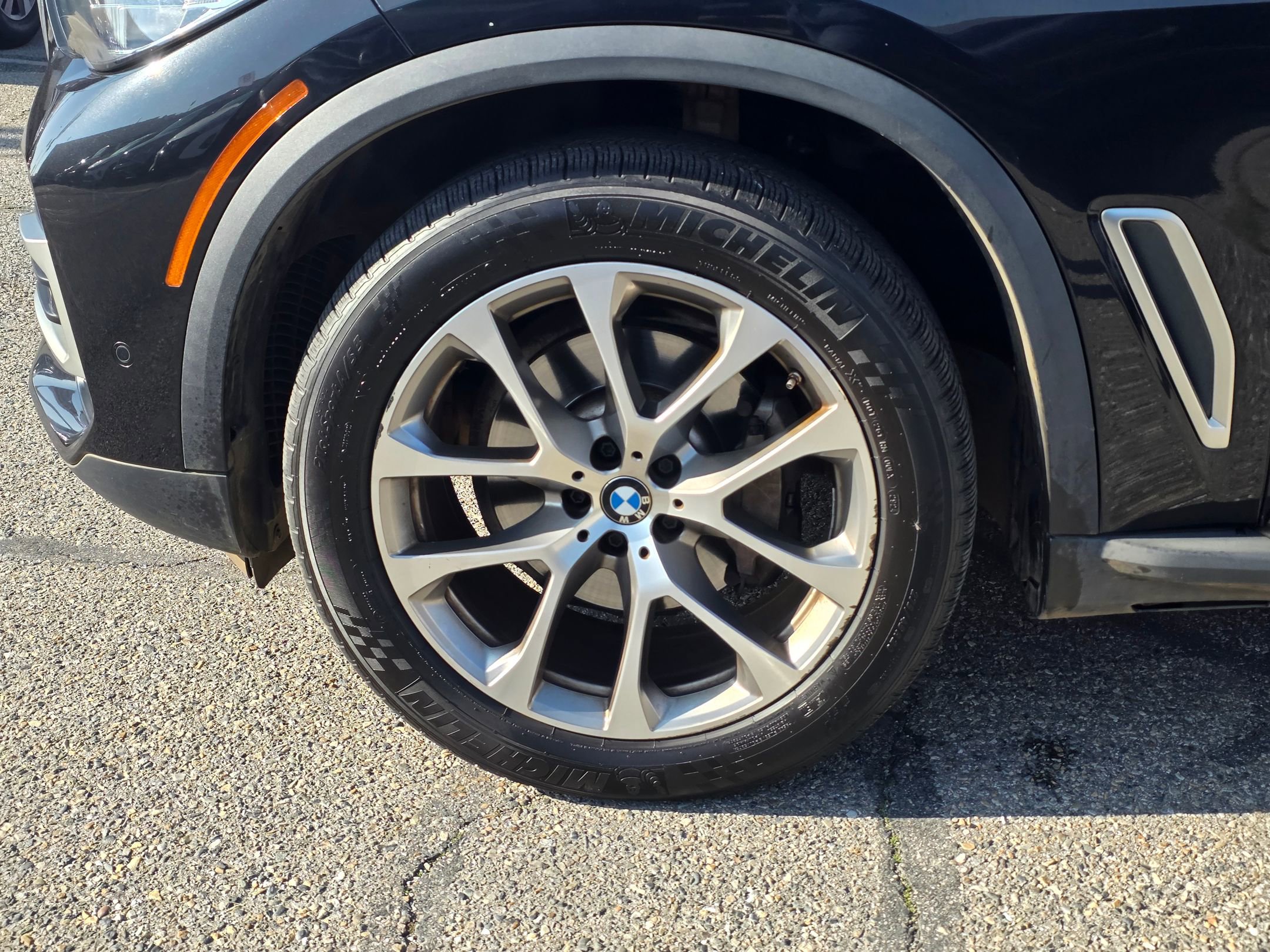 Used 2023 BMW X5 xDrive40i image 11