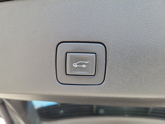 Used 2023 Buick Encore GX Select w/ Sport Touring Package FWD image 8