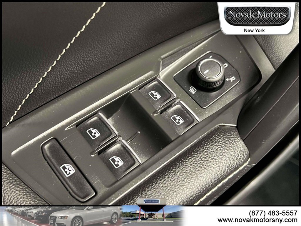 Used 2023 Volkswagen Tiguan SE R-Line image 19