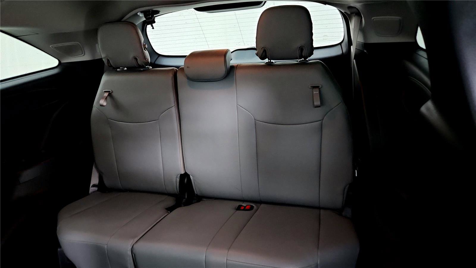 Used 2025 Toyota Sienna XLE w/ XLE Plus Package image 23