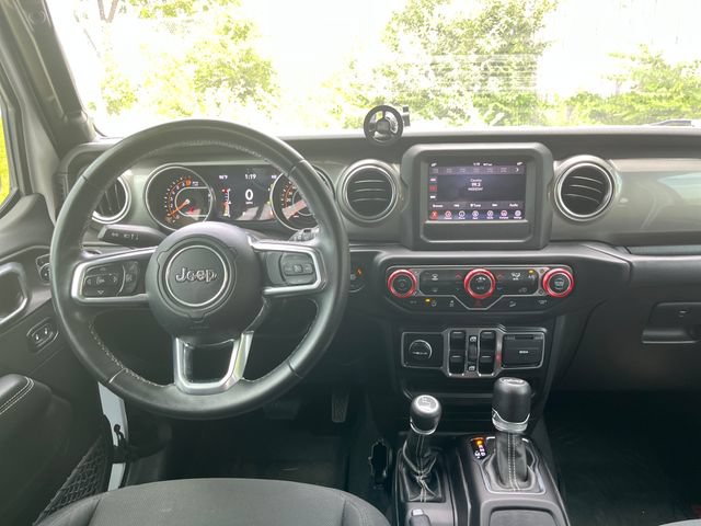 Used 2019 Jeep Wrangler Unlimited Sahara AWD/4WD image 13