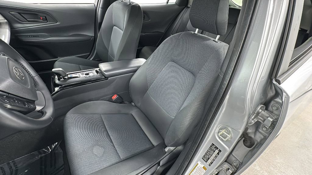 Used 2024 Toyota Prius LE image 10