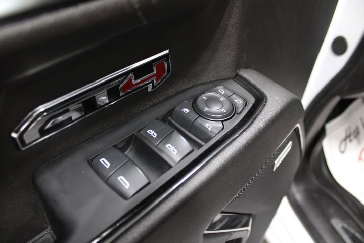 Used 2024 GMC Sierra 1500 AT4 w/ Technology Package image 19