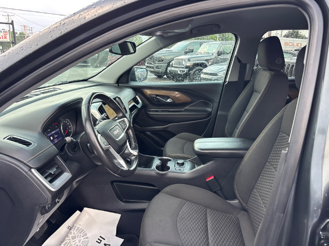 Used 2020 GMC Terrain SLE w/ Driver Convenience Package FWD image 6