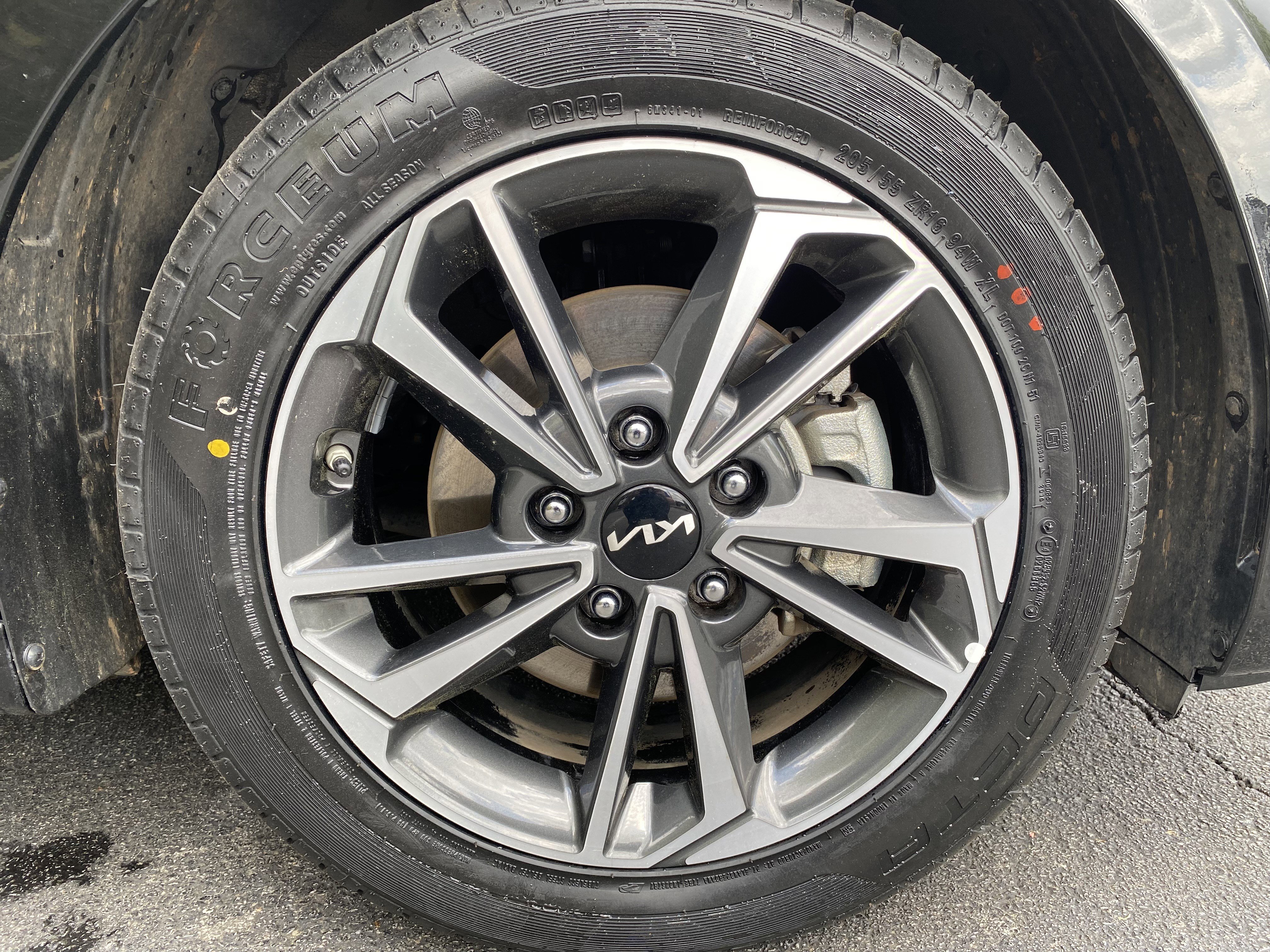 Used 2024 Kia Forte LXS image 12