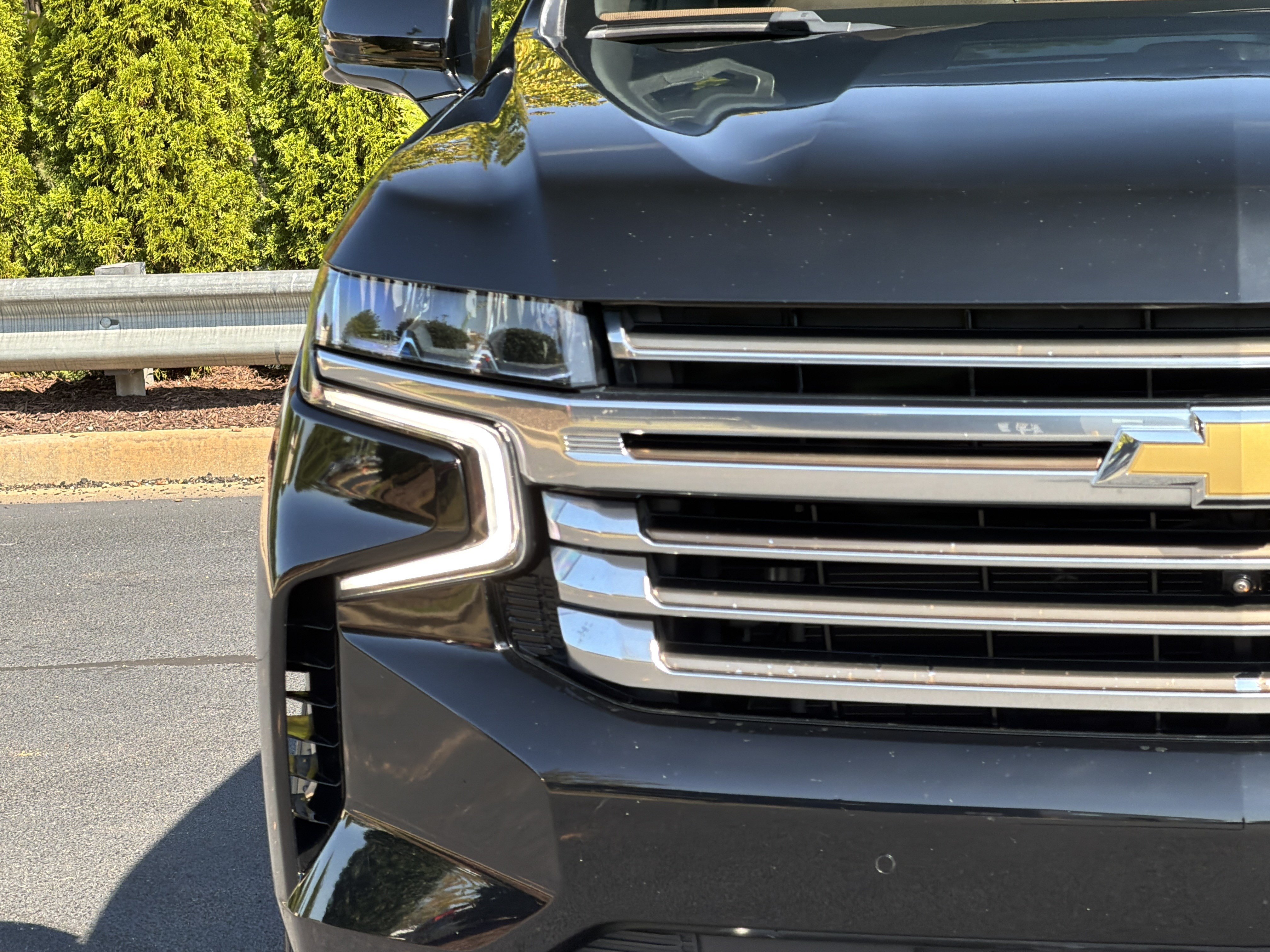 Used 2022 Chevrolet Suburban High Country AWD/4WD image 19