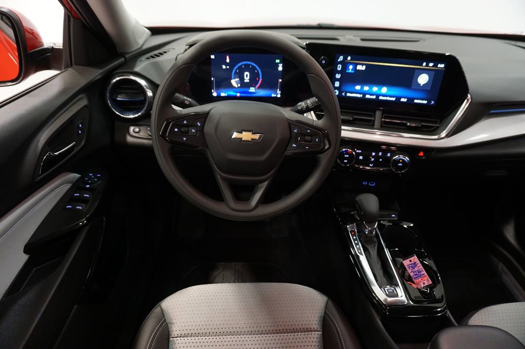 New 2026 Chevrolet Trax LT image 12