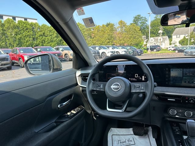 Certified 2025 Nissan Kicks SV FWD image 21