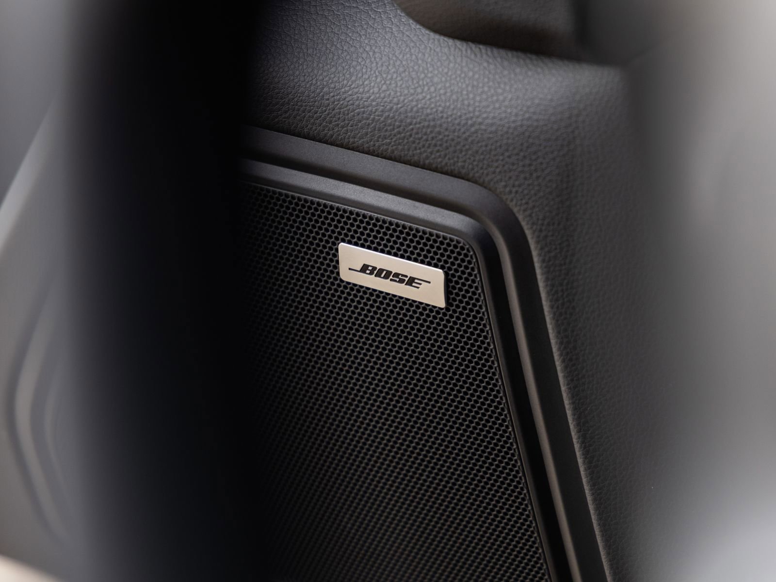 Used 2026 Porsche Macan image 23