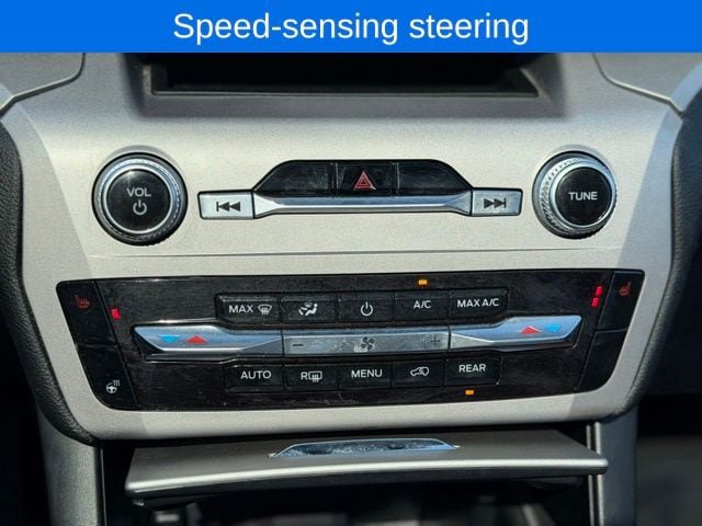Used 2023 Ford Explorer XLT w/ Equipment Group 202A AWD/4WD image 33