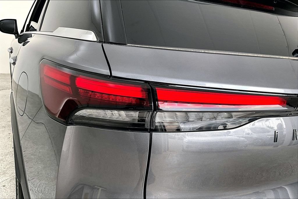 Used 2025 INFINITI QX60 Pure AWD/4WD image 38