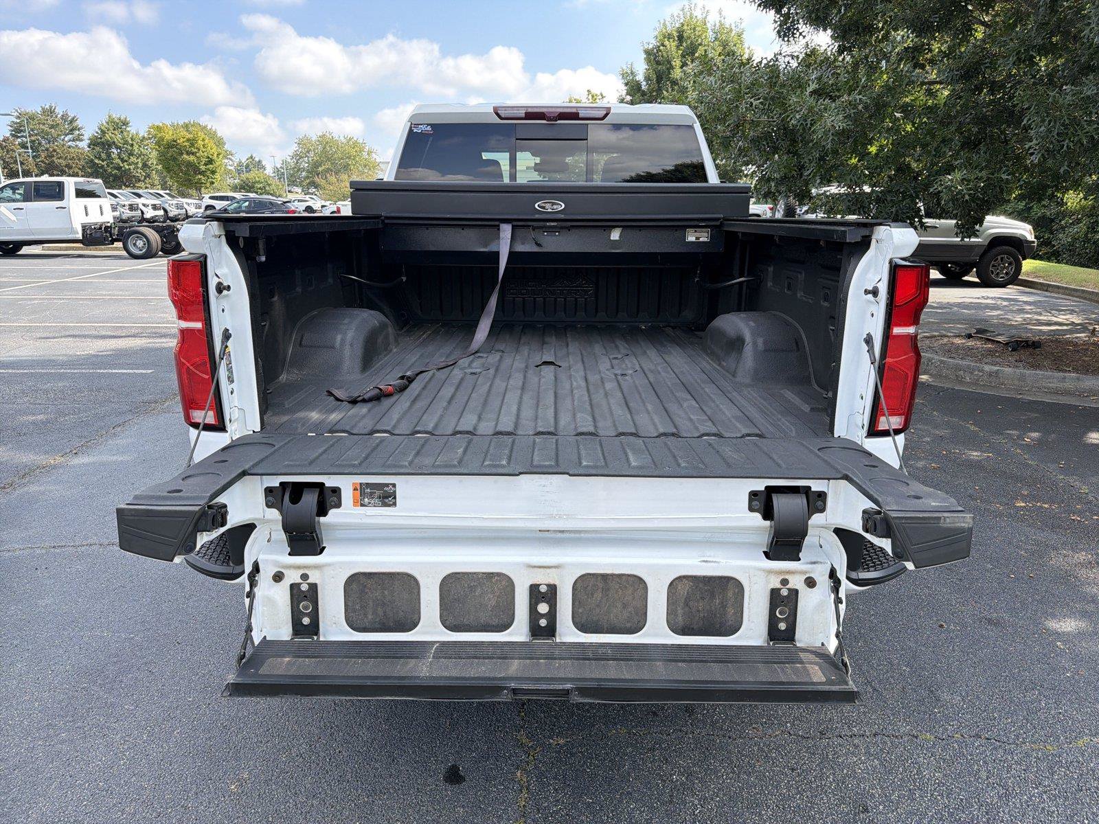 Certified 2024 Chevrolet Silverado 2500 High Country w/ LPO, Dark Essentials Package AWD/4WD image 16