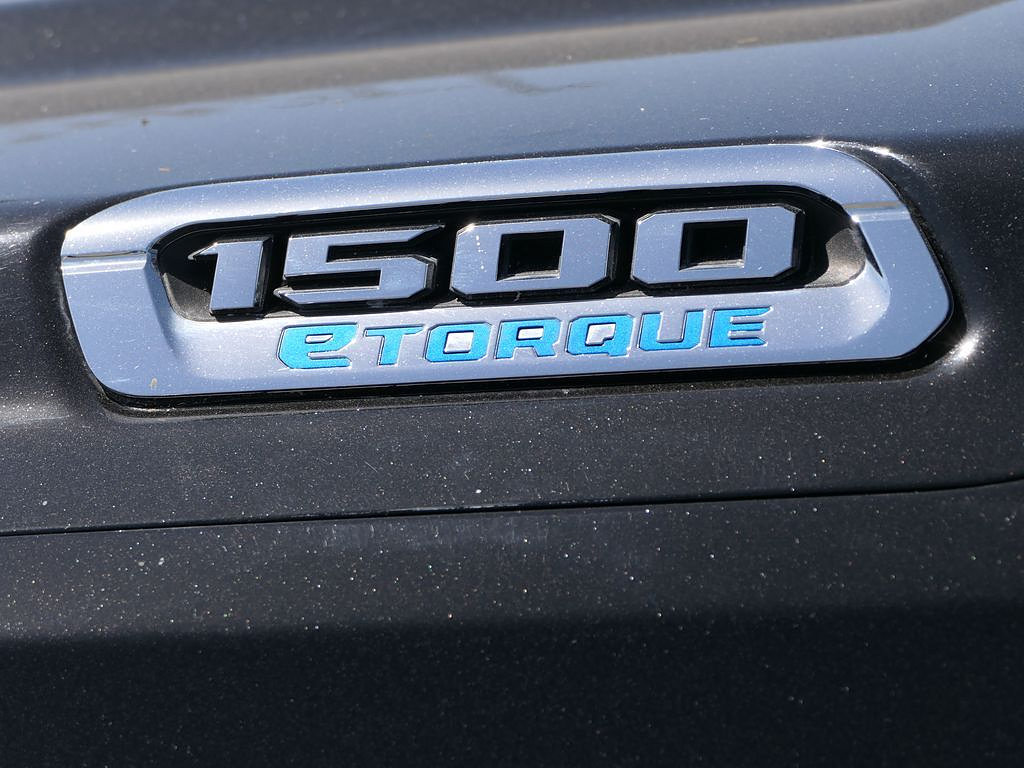 Used 2025 RAM 1500 Big Horn AWD/4WD image 10