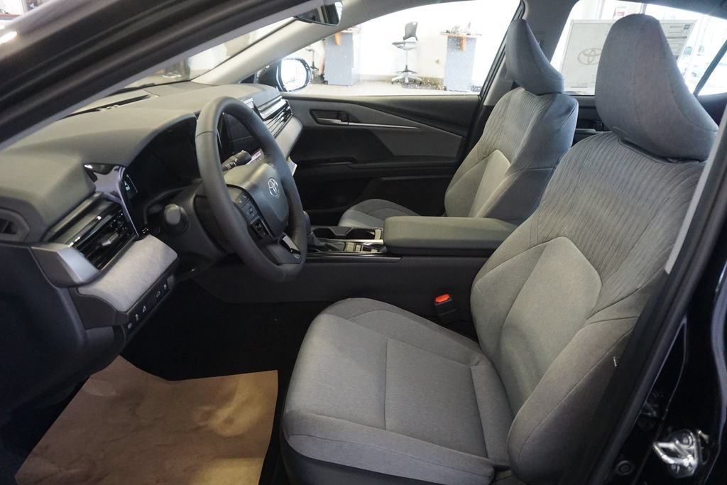 New 2026 Toyota Camry LE FWD image 21