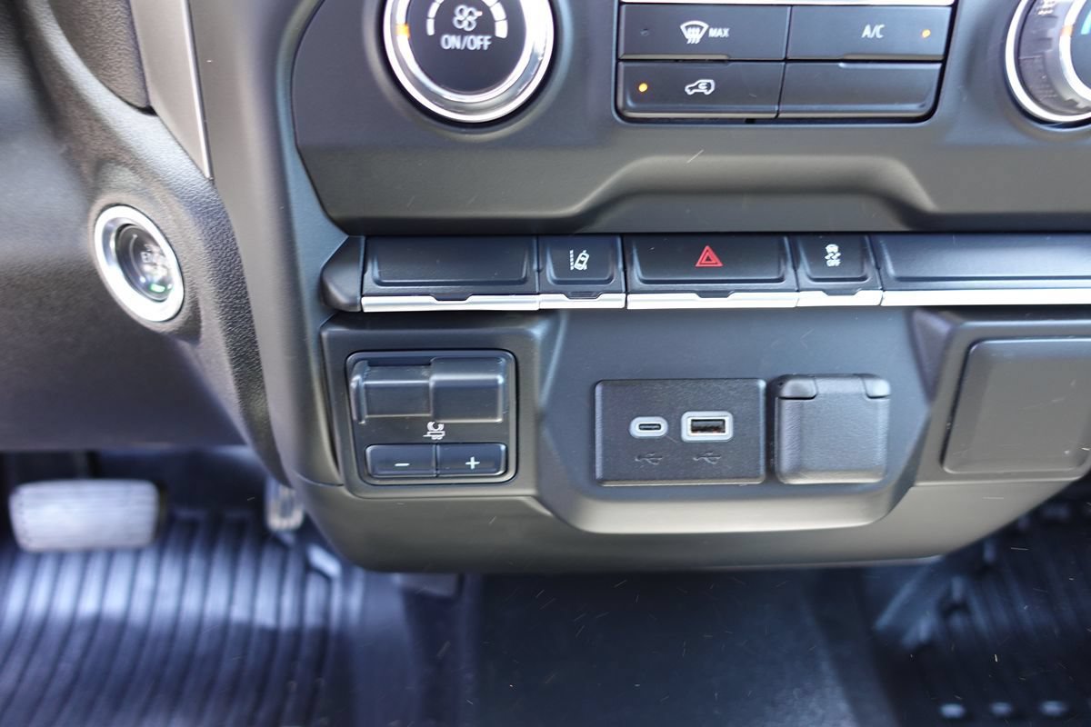 Used 2025 Chevrolet Silverado 2500 W/T AWD/4WD image 43