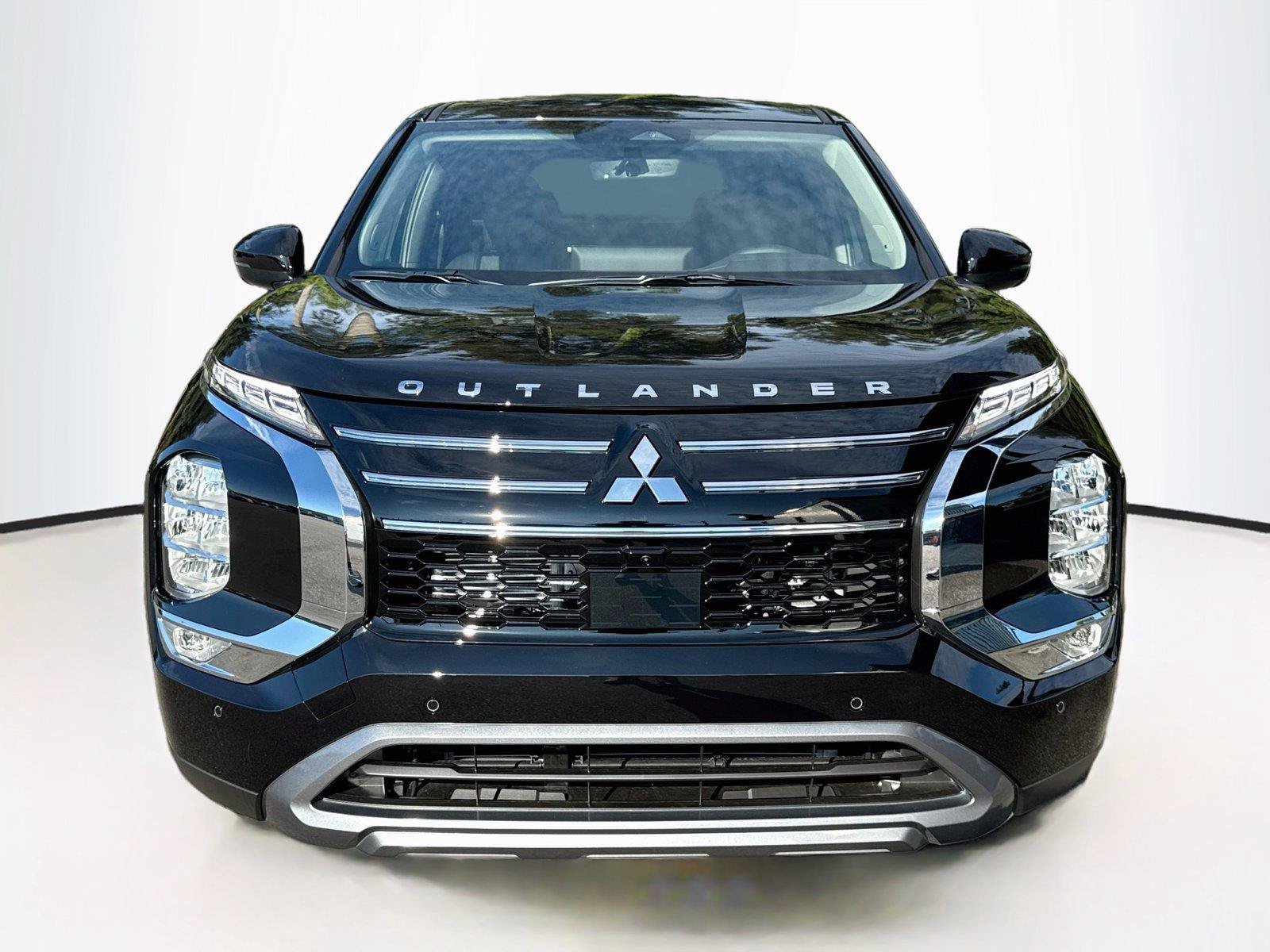 New 2026 Mitsubishi Outlander SE FWD image 8
