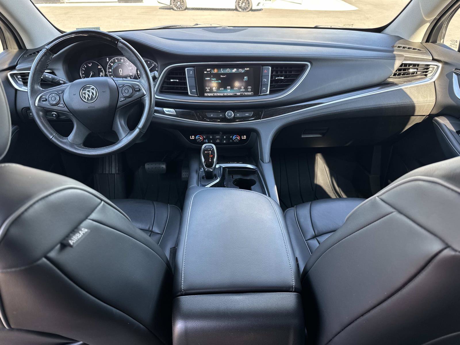 Used 2019 Buick Enclave Avenir w/ Avenir Technology Package FWD image 17